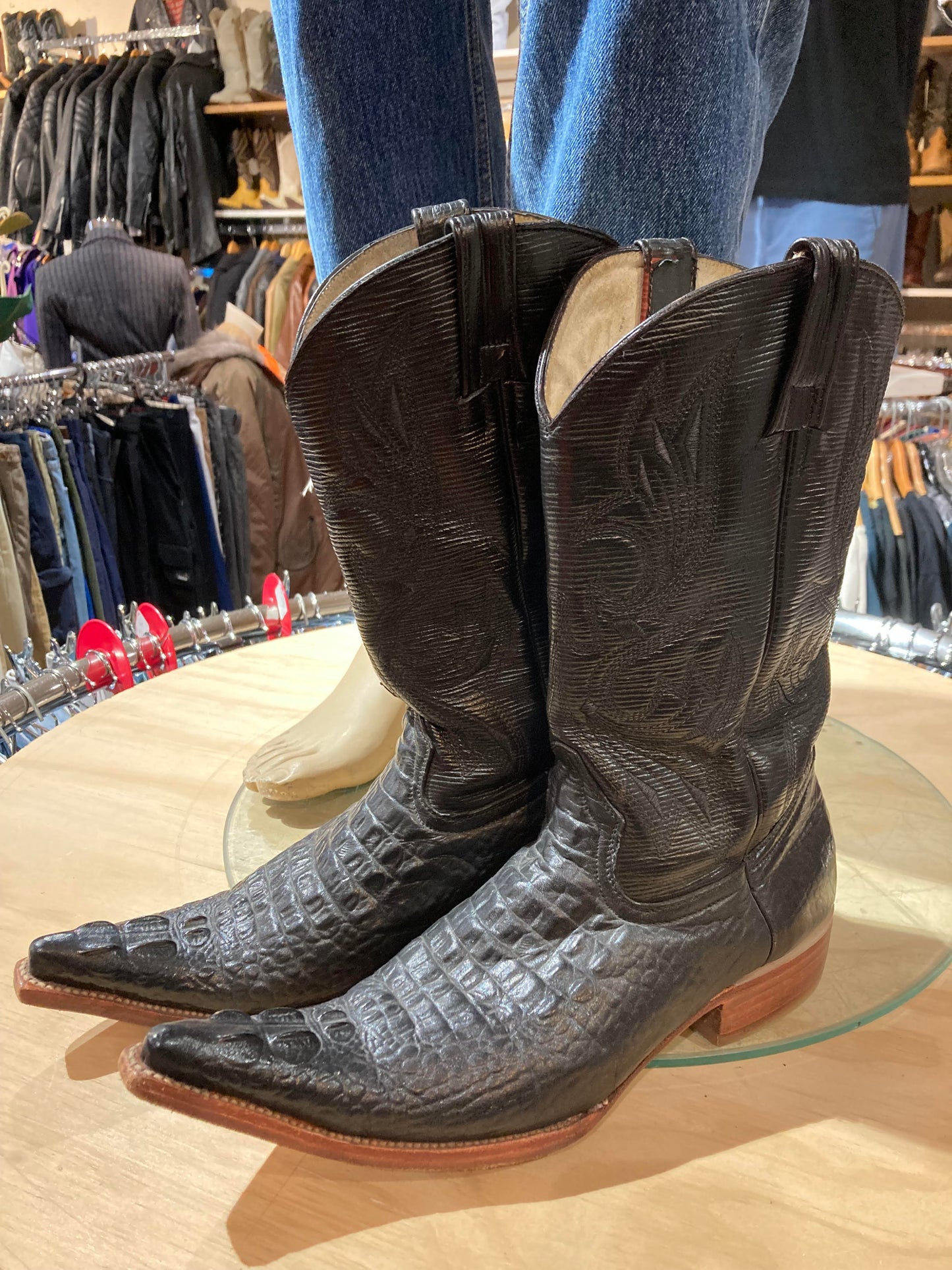 USA Exotic Cowboy Boots Size: 8 1/2